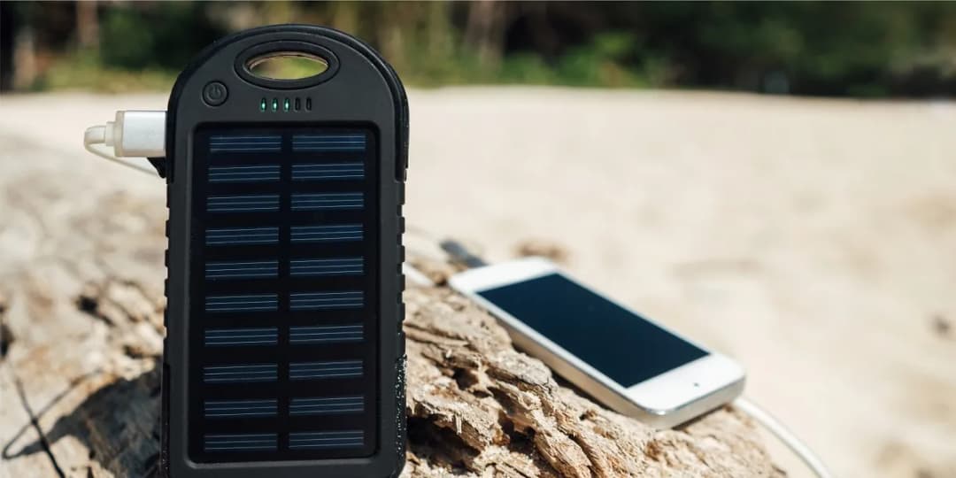 Najlepsze ładowarki solarne - ranking, który pomoże w wyborze